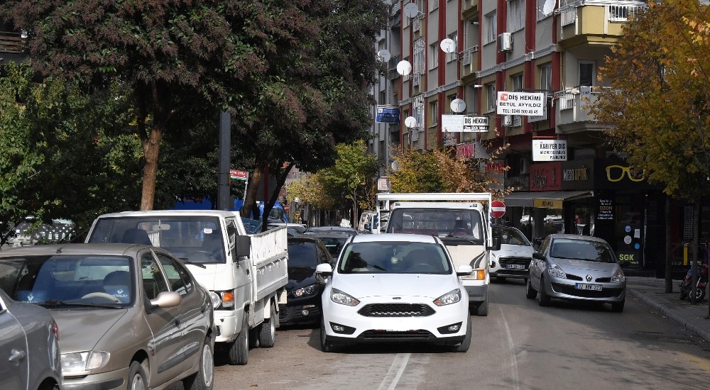 Trafik, park sorunu ve motosiklet terörüne çözüm isteniyor